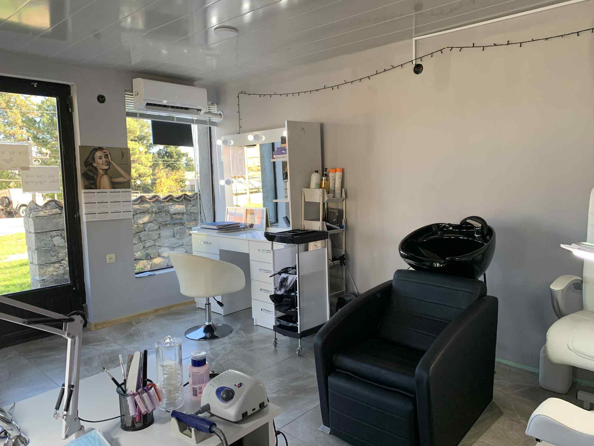 სალონის ოთახი 2